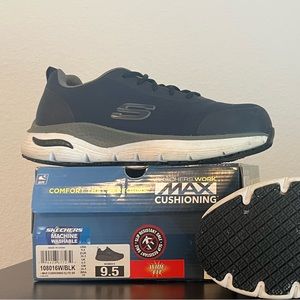 Skechers Work: Squad SR Us 9.5 NAVY / WHITE